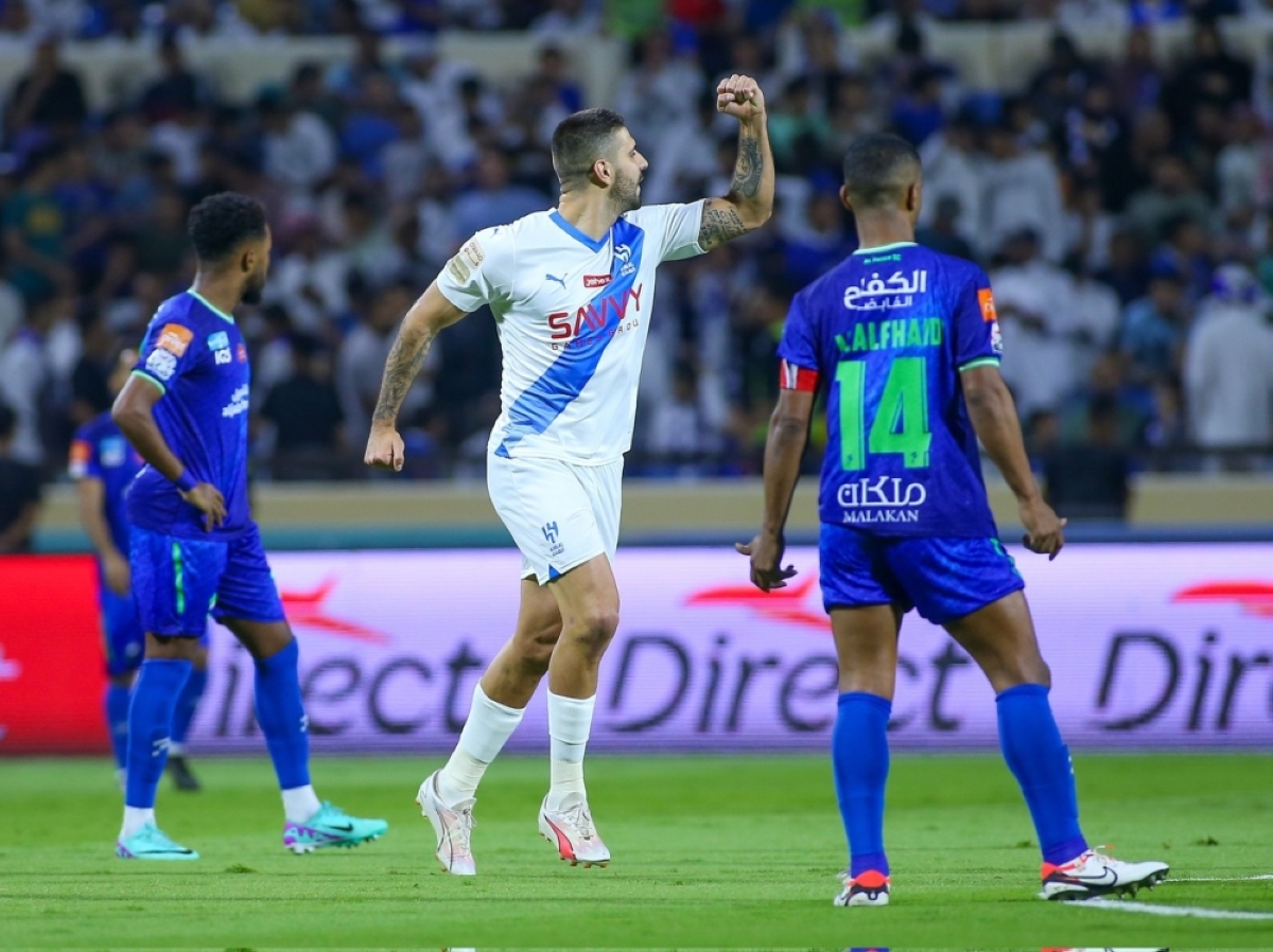 الهلال ضد الفتح