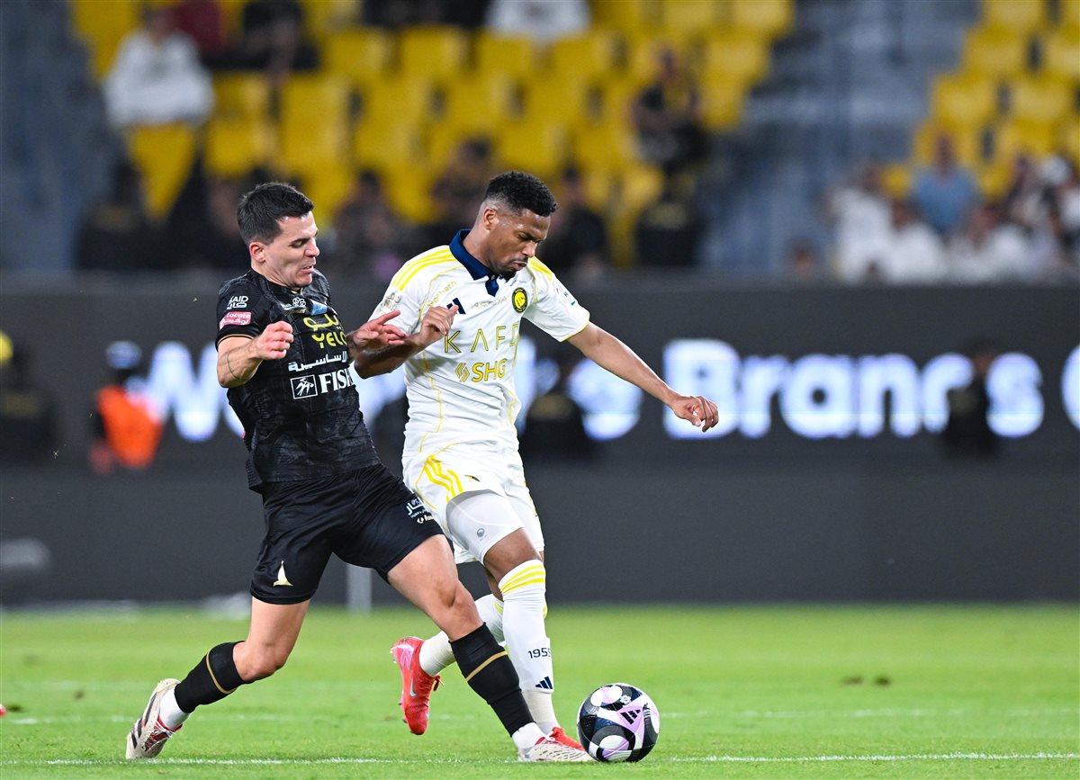 النصر ضد الخليج