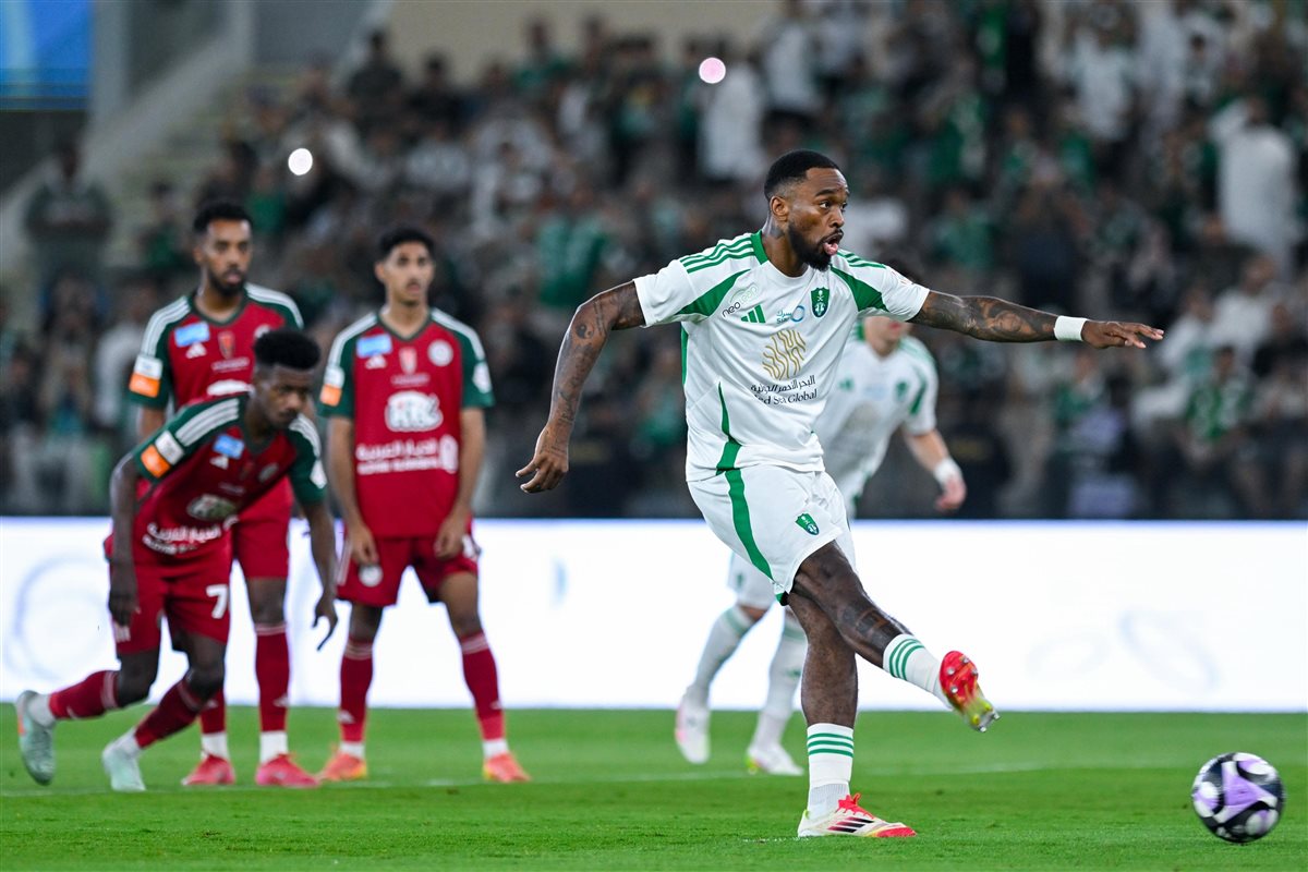 الأهلي ضد الاتفاق