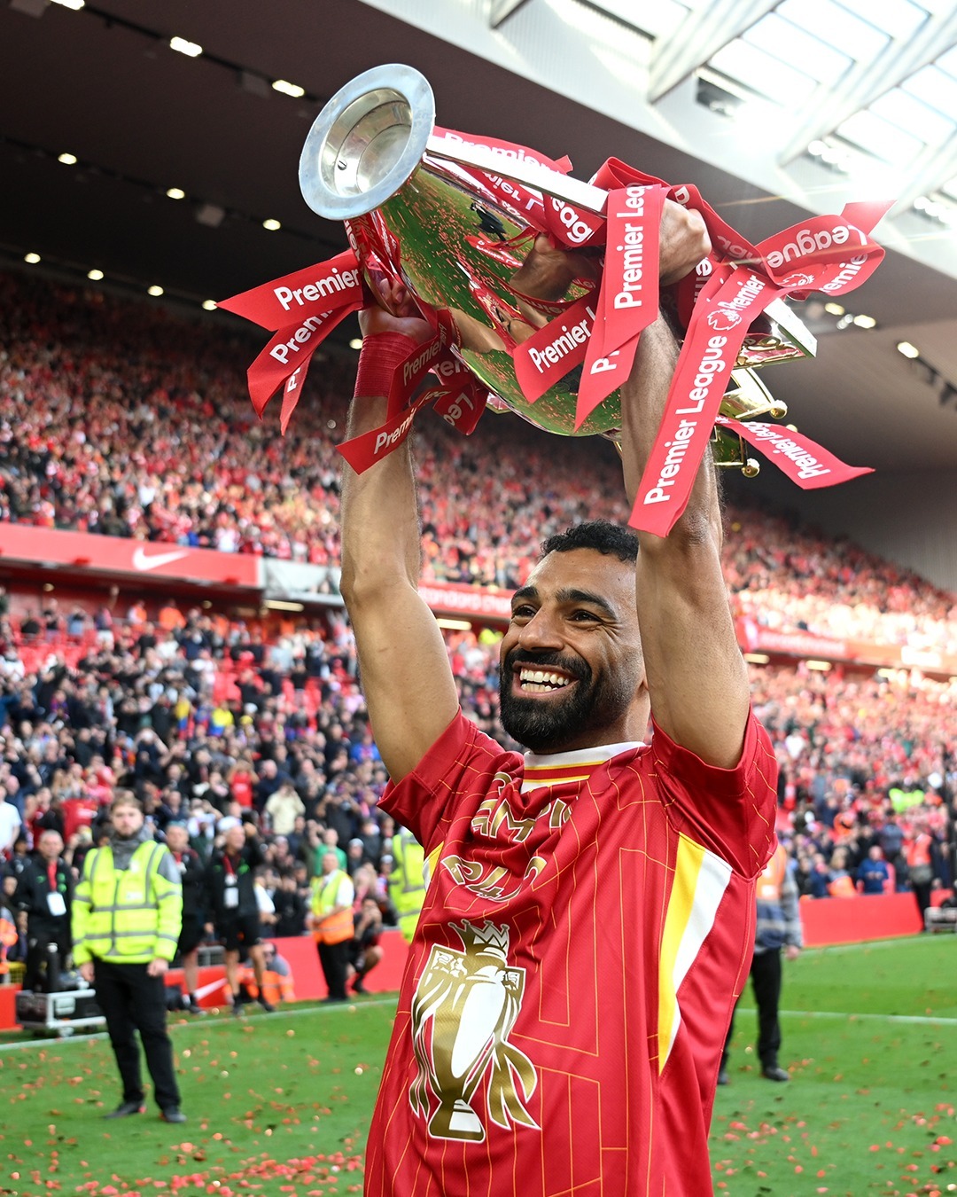 محمد صلاح لاعب ليفربول
