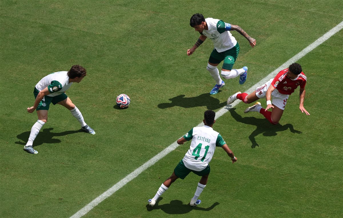 الأهلي ضد بالميراس