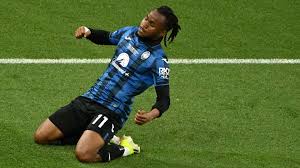اللاعب النيجيري لوكمان نجم فريق إنتر ميلان الإيطالي
