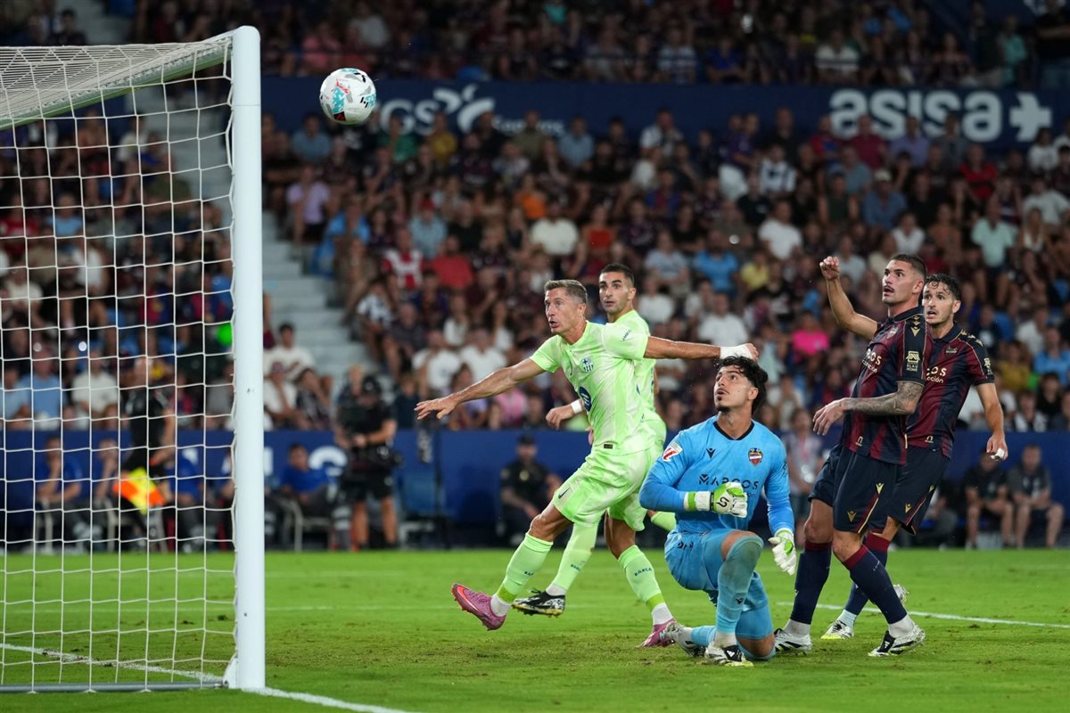 برشلونة ضد ليفانتي