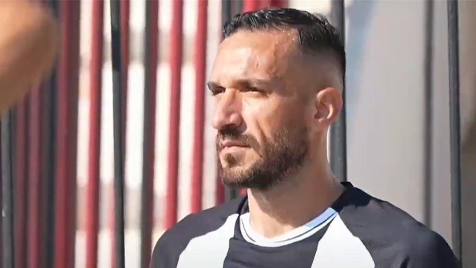 علي معلول لاعب الصفاقسي 