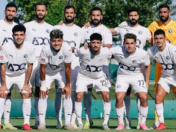 الفريق الأول لكرة القدم بنادي بيراميدز 