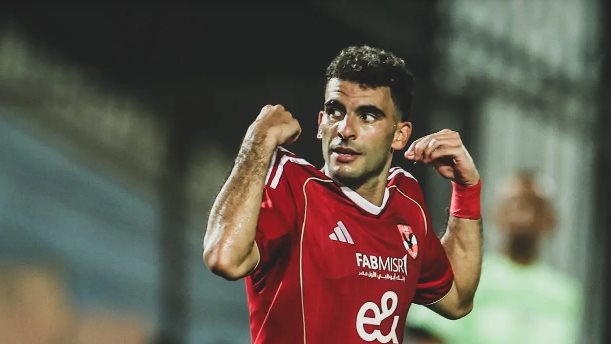 أحمد مصطفى زيزو لاعب الفريق الأول لكرة القدم بالنادي الأهلي 