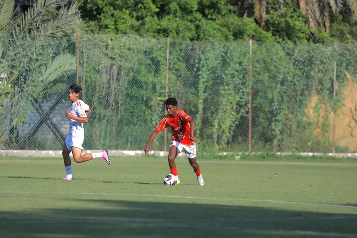 زيدان ناجح لاعب فريق الناشئين بالنادي الأهلي 