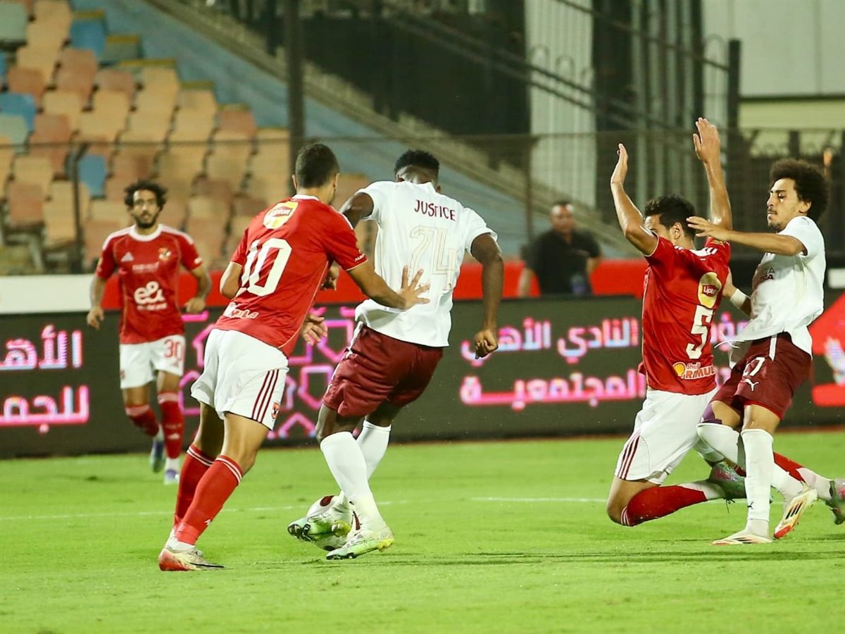الفريق الأول لكرة القدم بالنادي الأهلي