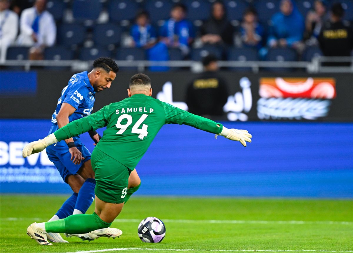 الهلال ضد الأخدود