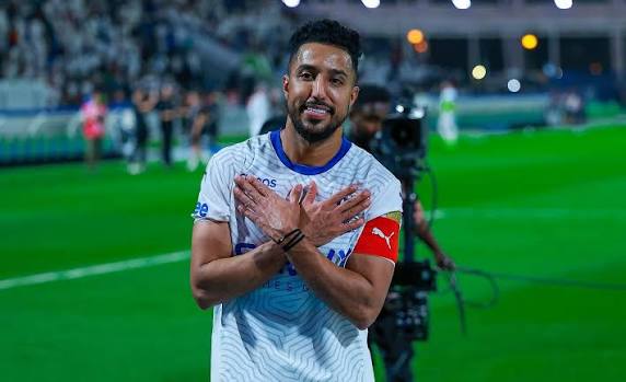 سالم الدوسري لاعب الفريق الأول لكرة القدم بنادي الهلال السعودي 