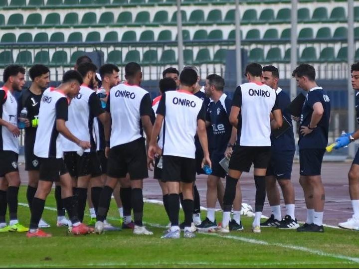 الفريق الأول لكرة القدم بنادي الزمالك 