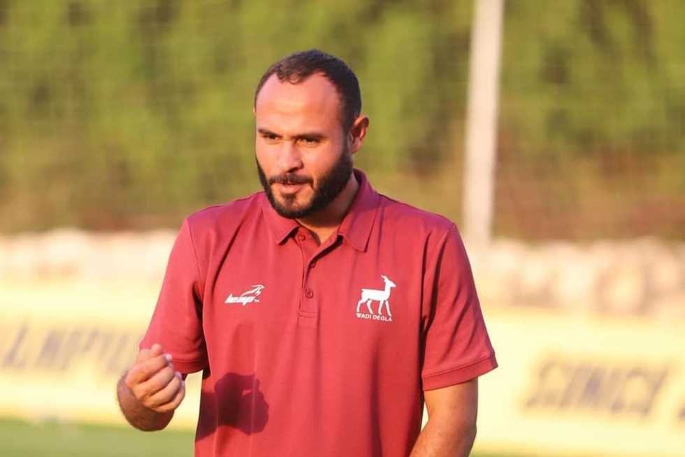 محمد الشيخ المدير الفني للفريق الأول لكرة القدم بنادي وادي دجلة 