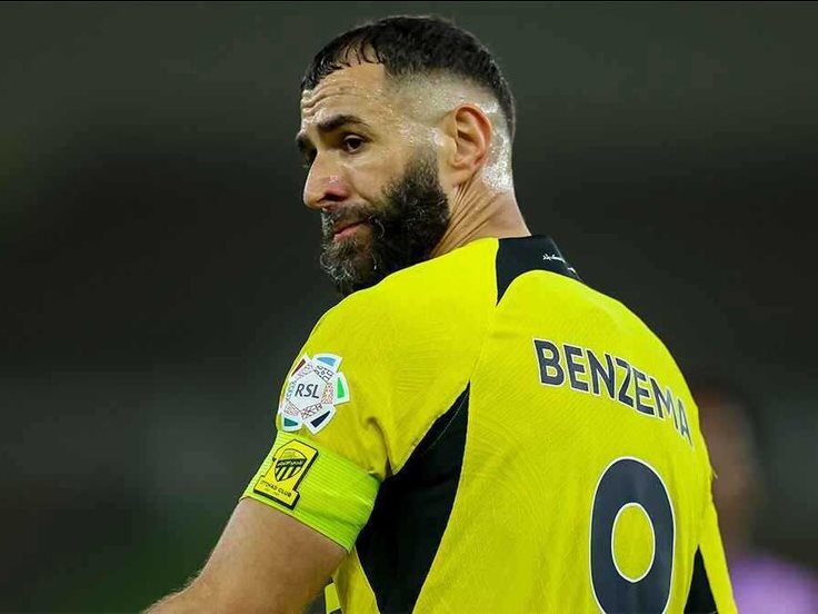 كريم بنزيما لاعب أتحاد جدة السعودي
