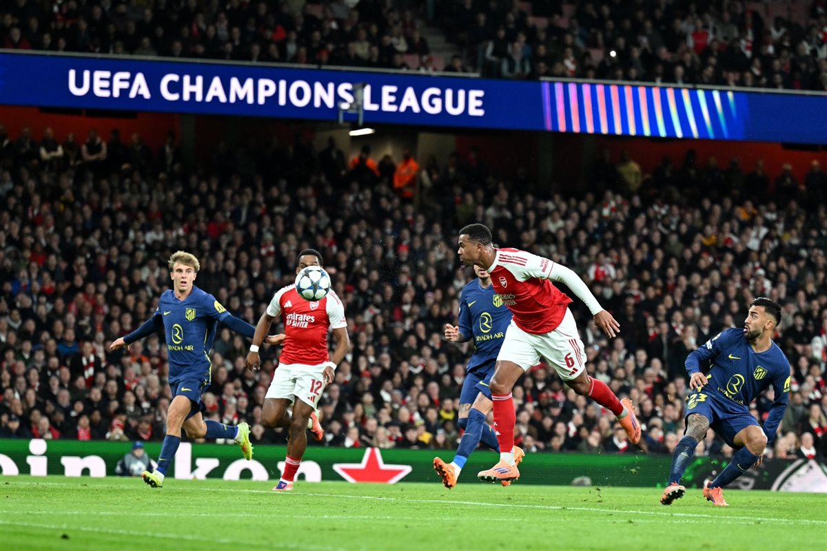 ارسنال ضد أتلتكو مدريد
