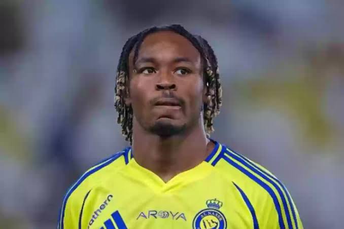 الفرنسي محمد سيما كان لاعب الفريق الأول لكرة القدم بنادي النصر السعودي