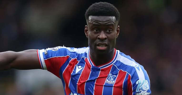 مارك جويهي لاعب الفريق الأول لكرة القدم بنادي كريستال بالاس الانجليزي