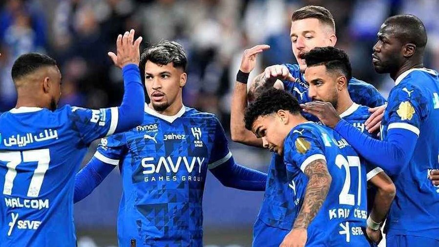 الفريق الأول لكرة القدم بنادي الهلال السعودي