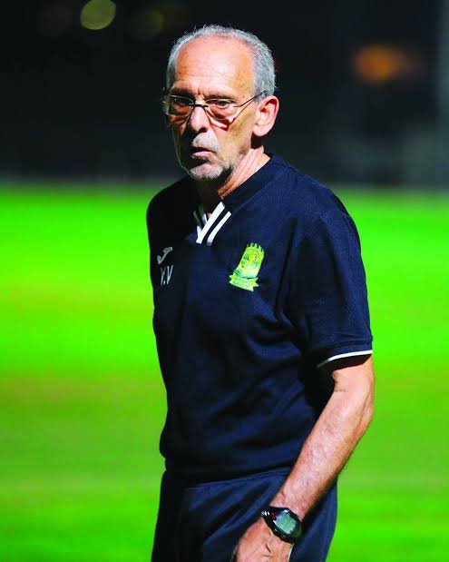 فييرا المدير الفني السابق للجيش الملكي 