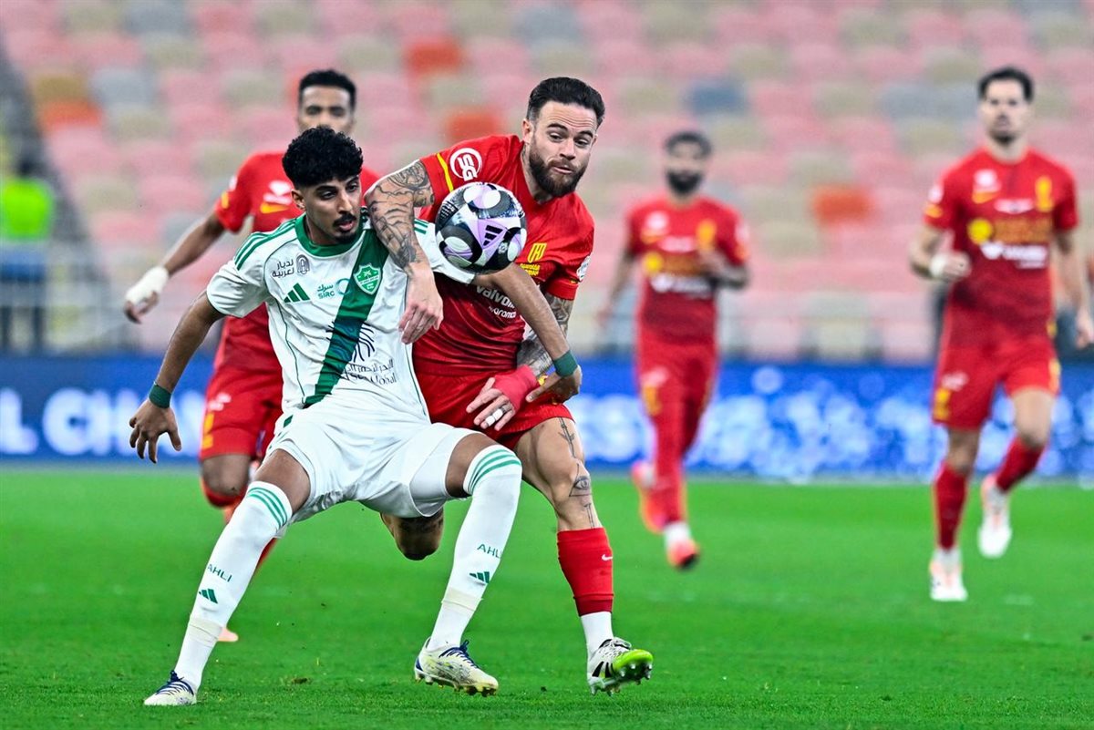 الأهلي ضد القادسية