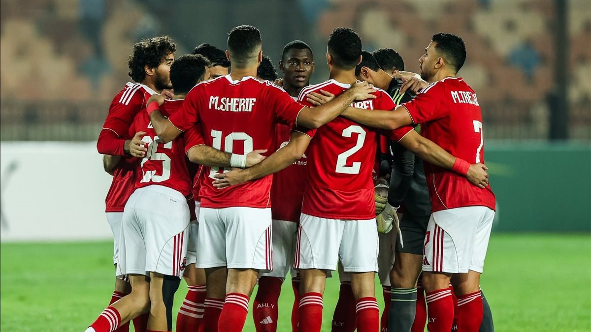 الفريق الأول لكرة القدم بالنادي الأهلي