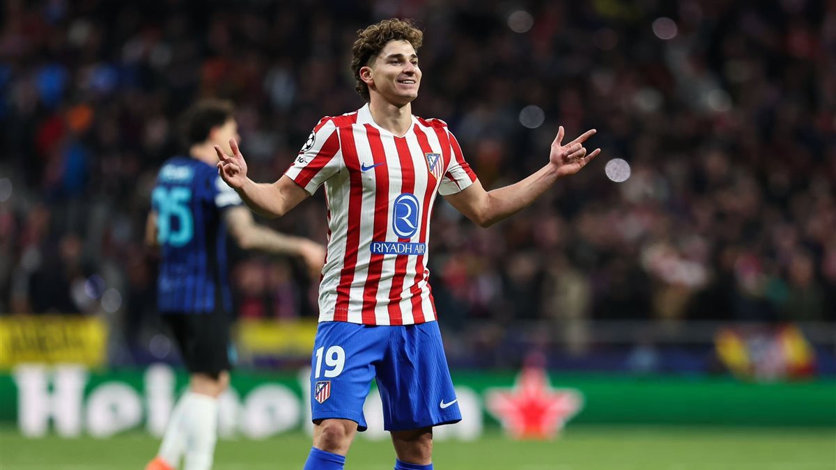 جوليان ألفاريز لاعب أتليتكو مدريد