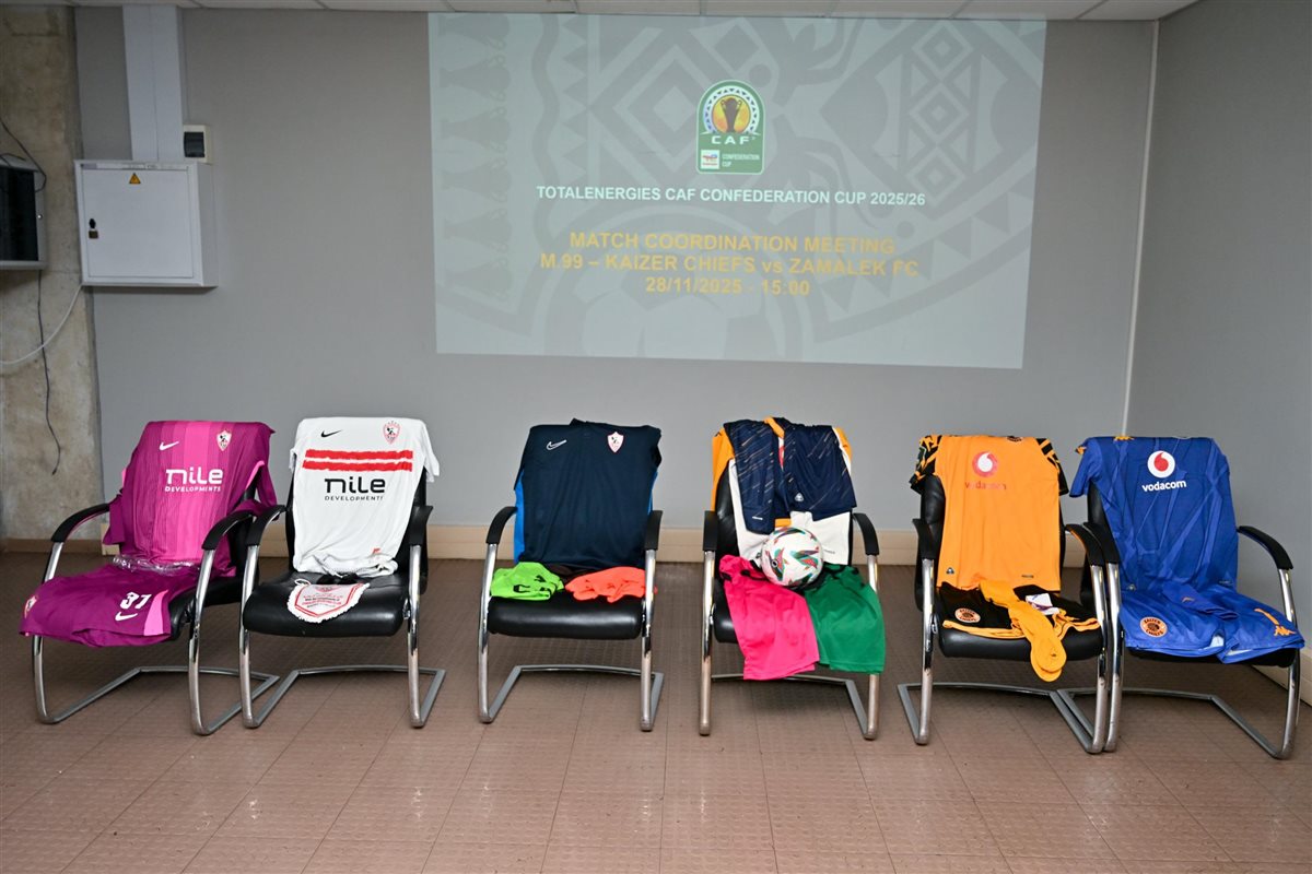 زي الزمالك وكايزر تشيفز