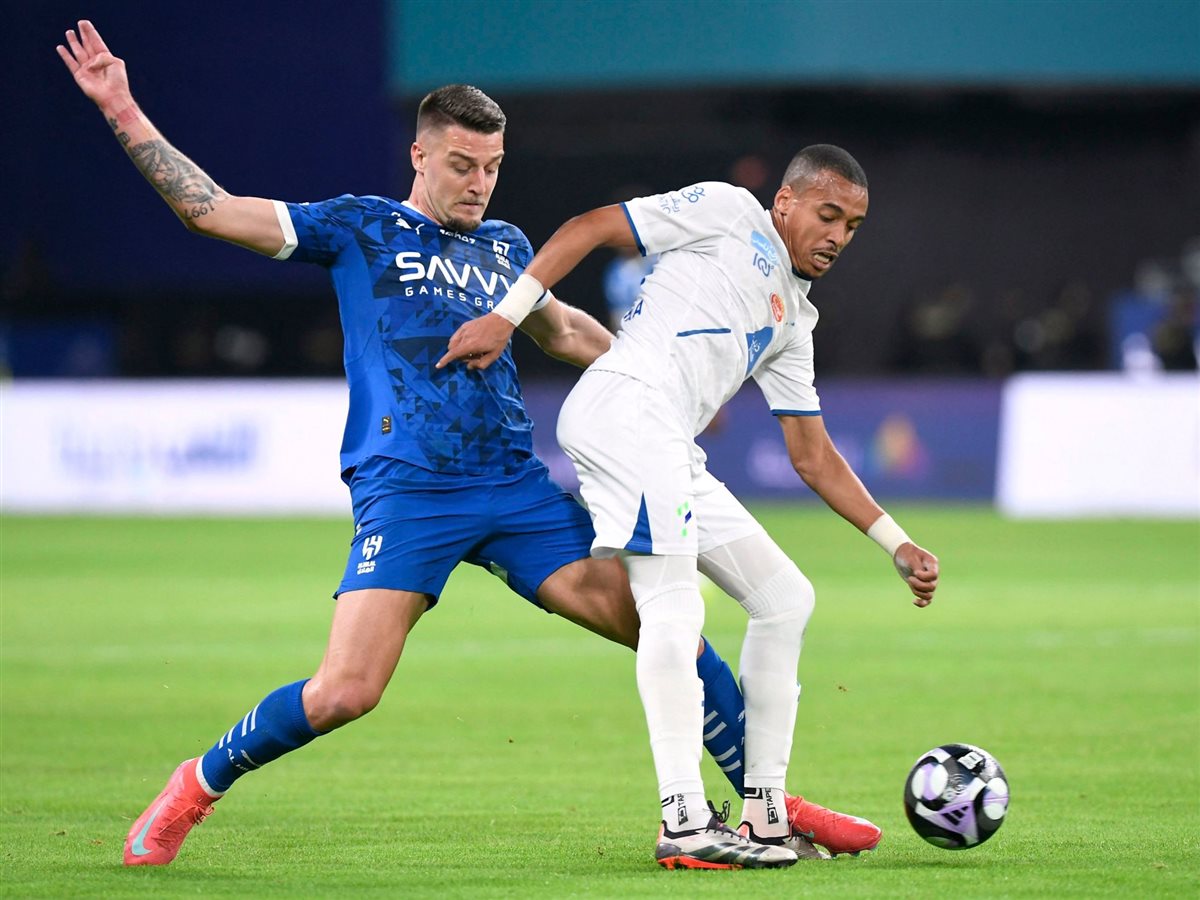 الهلال ضد الفتح