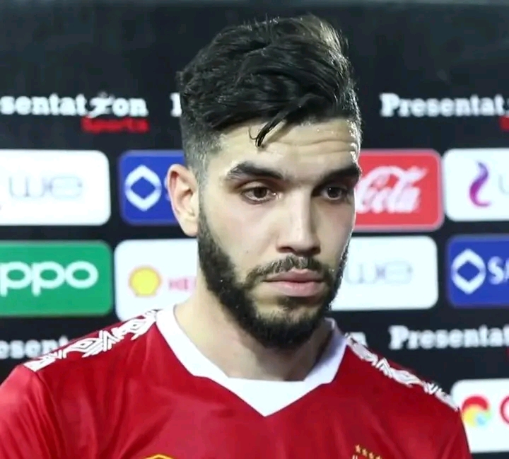 وليد أزارو لاعب منتخب المغرب والأهلي السابق