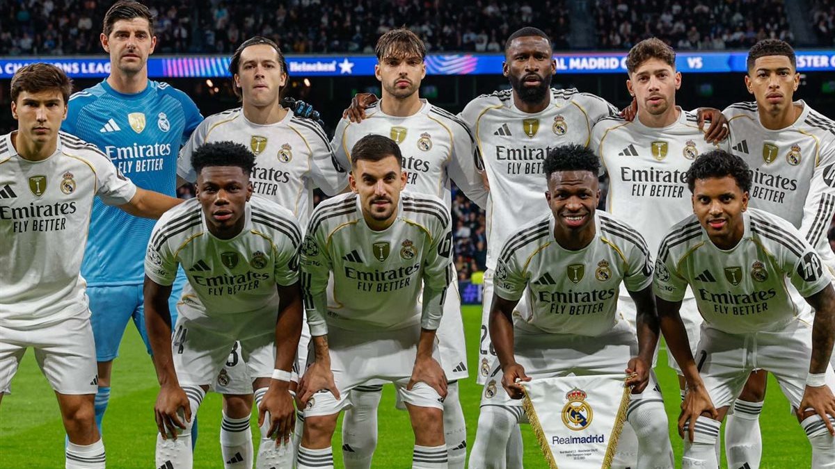 الفريق الأول لكرة القدم بنادي ريال مدريد الإسباني