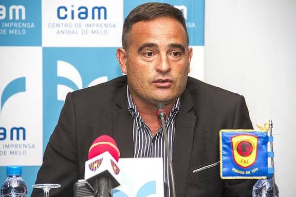 روبيرتو بيانكي بيليسير المدير الفني السابق لمنتخب أنجولا