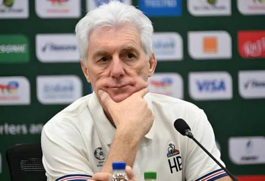 هوجو بروس المدير الفني لمنتخب جنوب أفريقيا&nbsp;