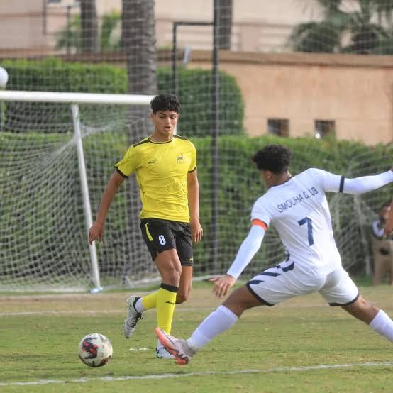 حمزة شاهين لاعب فريق وادي دجلة والذي سبق له قضاء فترة معايشة داخل جدران أوساسونا الإسباني ويشغل مركز قلب الدفاع&nbsp;