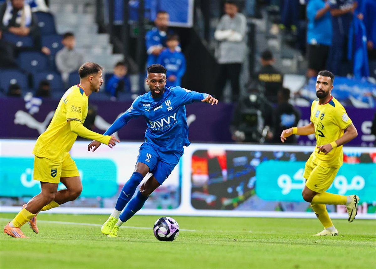 الهلال ضد الحزم