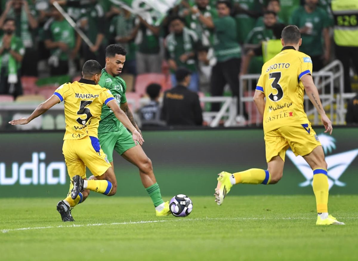 الأهلي ضد التعاون