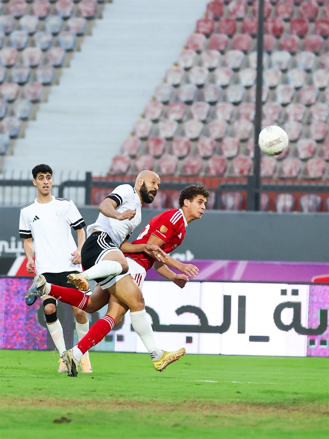 الأهلي وطلائع الجيش