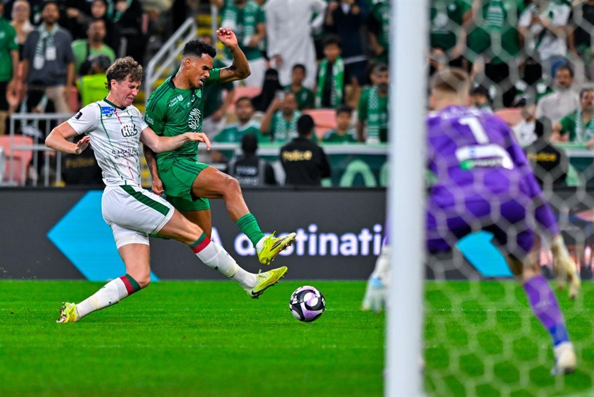 الأهلي ضد الاتفاق