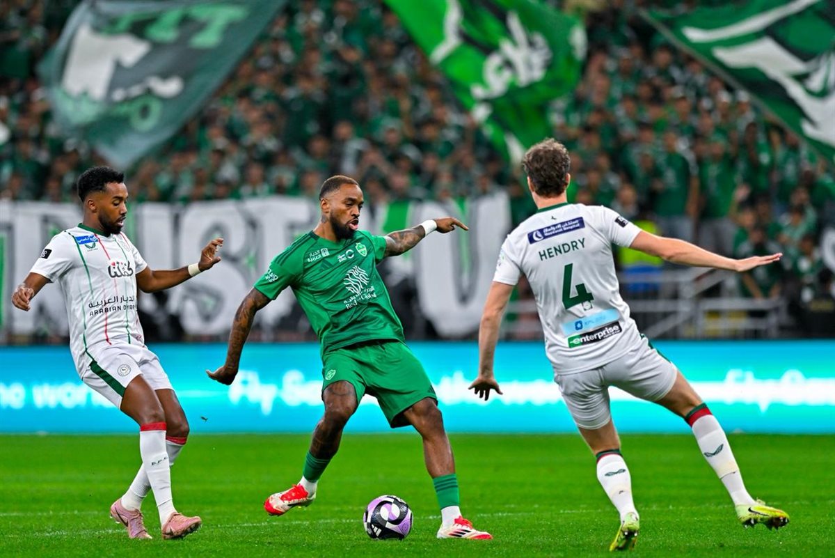 الأهلي ضد الاتفاق