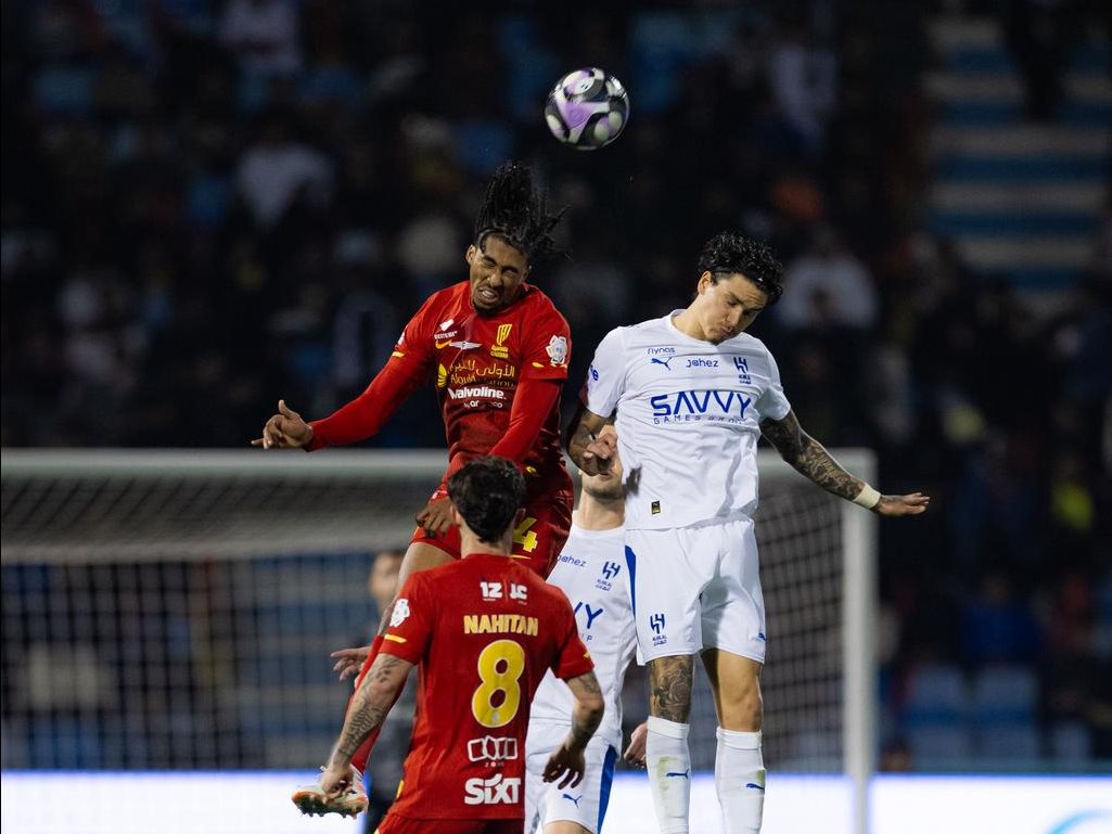 الفريق الأول لكرة القدم بنادي الهلال