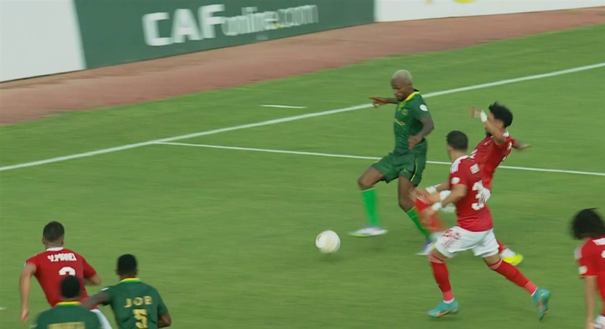 الأهلي ضد يانج أفريكانز