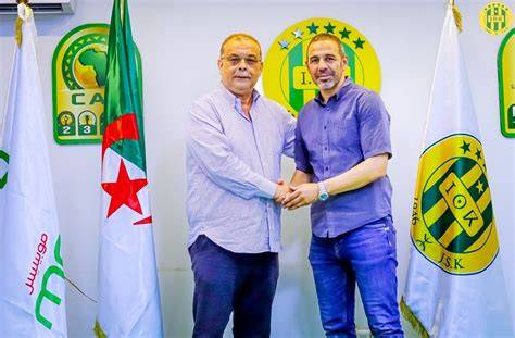 إبراهيم زافور لاعب شبيبة القبائل السابق