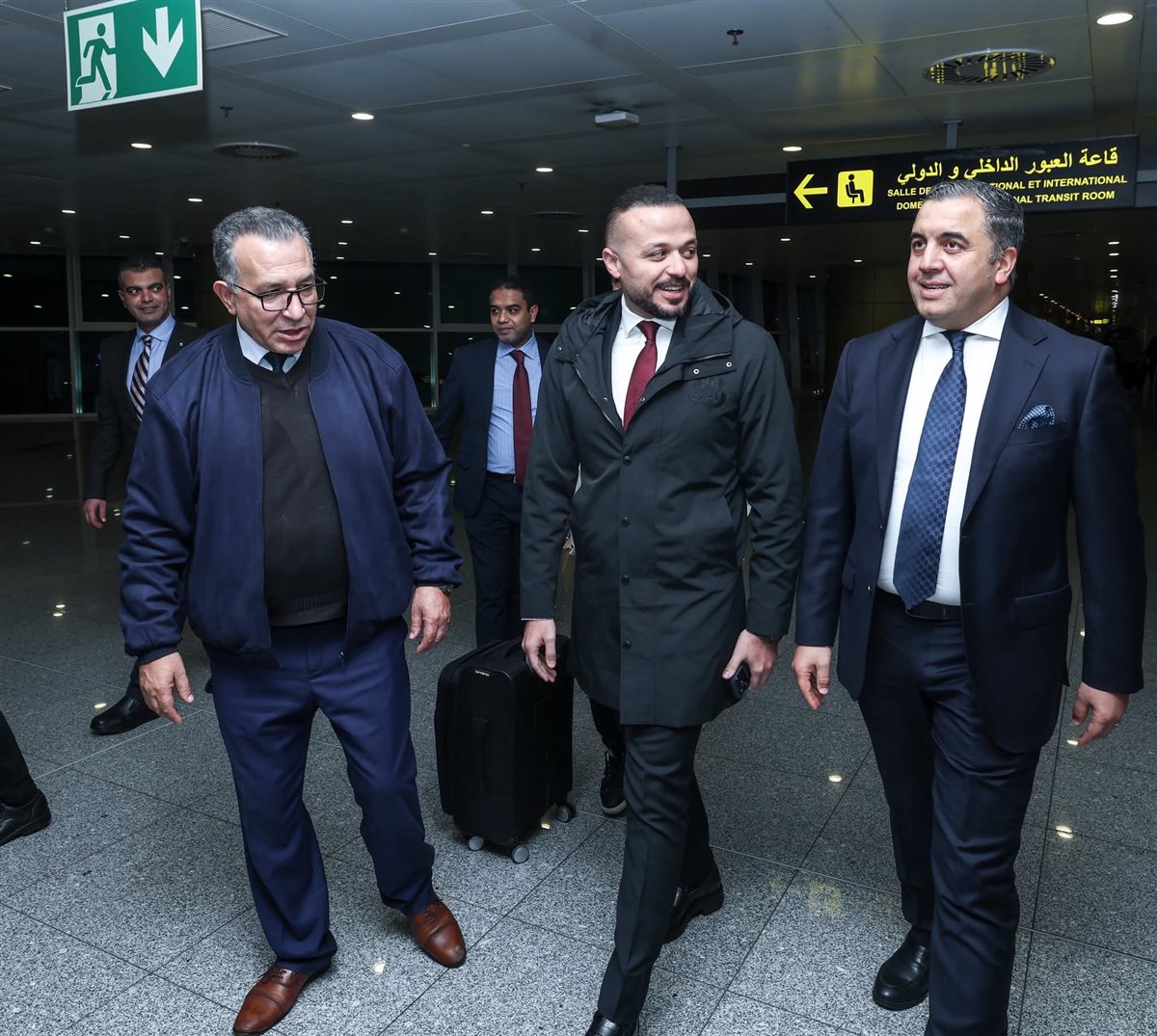 سفير مصر في الجزائر يستقبل بعثة الأهلي&nbsp;