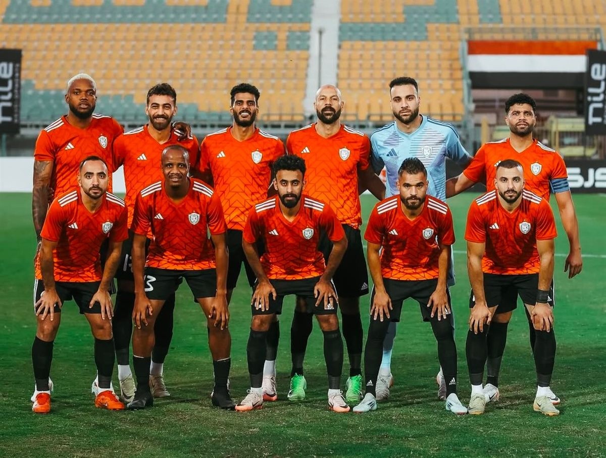 الفريق الأول لكرة القدم بنادي طلائع الجيش