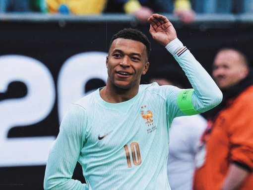 كيليان مبابي لاعب الفريق الأول لكرة القدم بنادي ريال مدريد الإسباني ومنتخب فرنسا