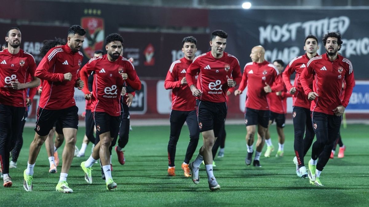 الفريق الأول لكرة القدم بالنادي الأهلي