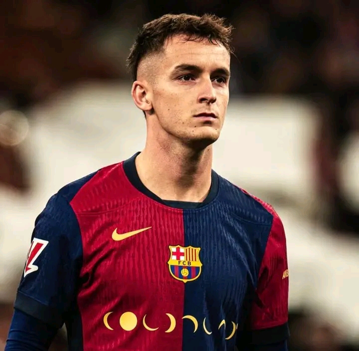 مارك كاسادو لاعب الفريق الأول لكرة القدم بنادي برشلونة الإسباني&nbsp;