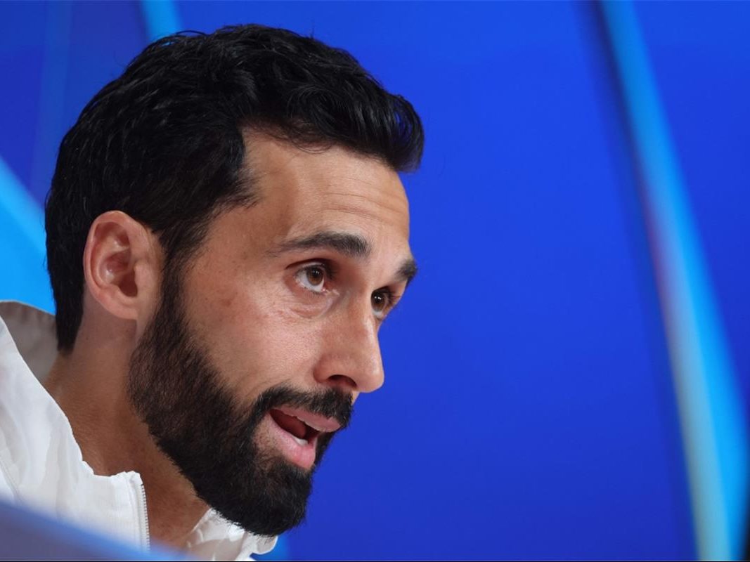 أربيلوا المدير الفني للفريق الأول لكرة القدم بنادي ريال مدريد