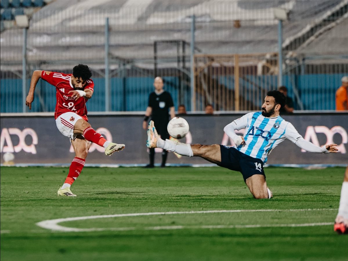 الأهلي وبيراميدز في الدوري المصري الممتاز للموسم الحالي 2025-2026