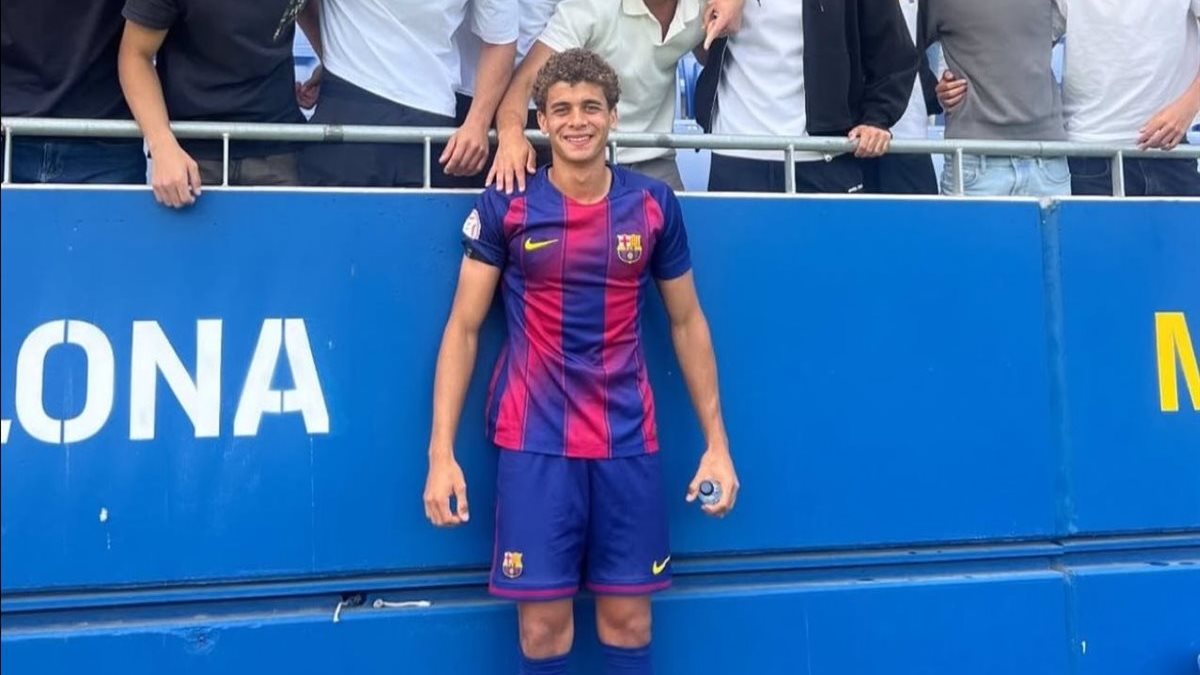 حمزة عبد الكريم لاعب فريق برشلونة تحت 19 سنة