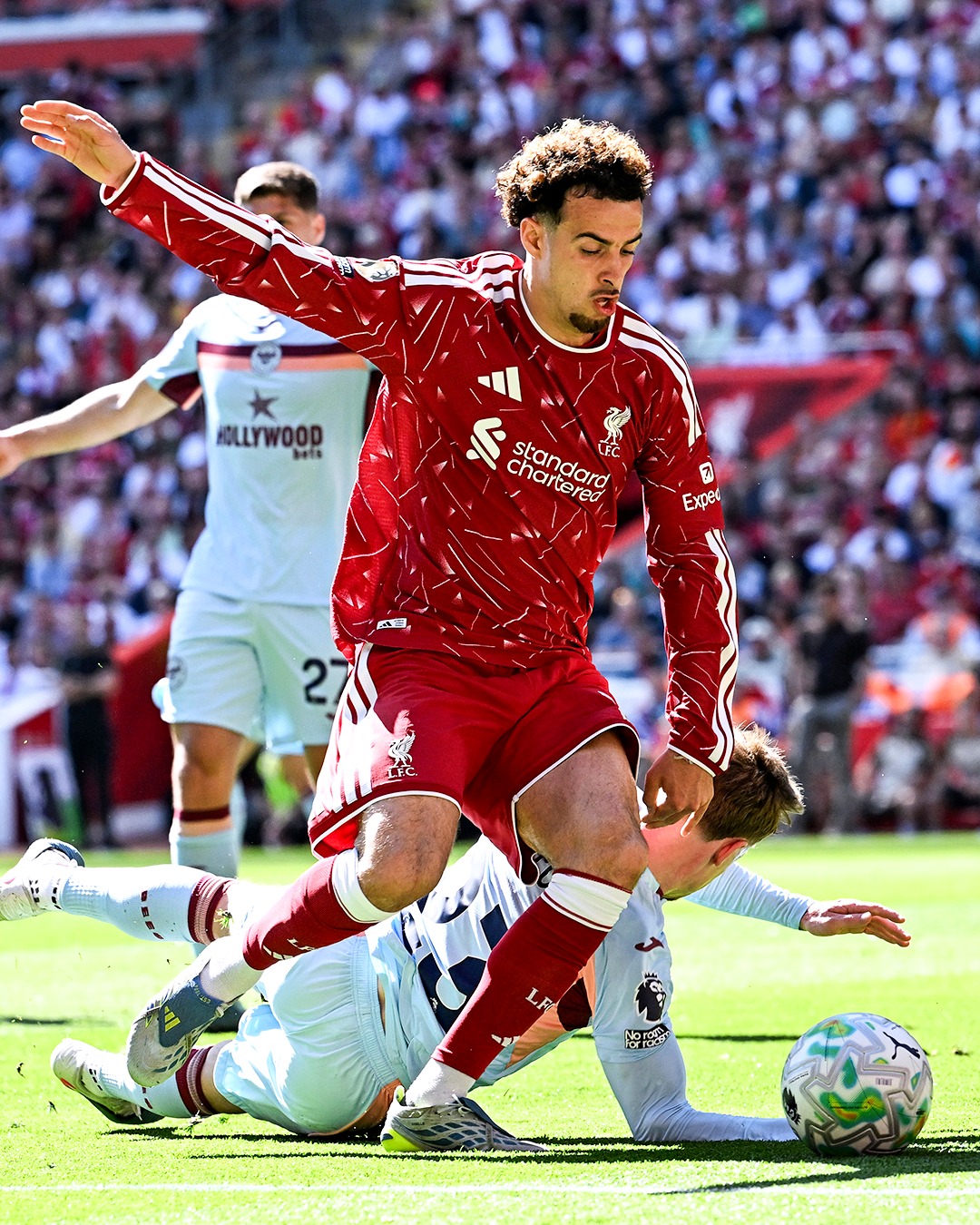 <strong>ليفربول وبرينتفورد</strong>