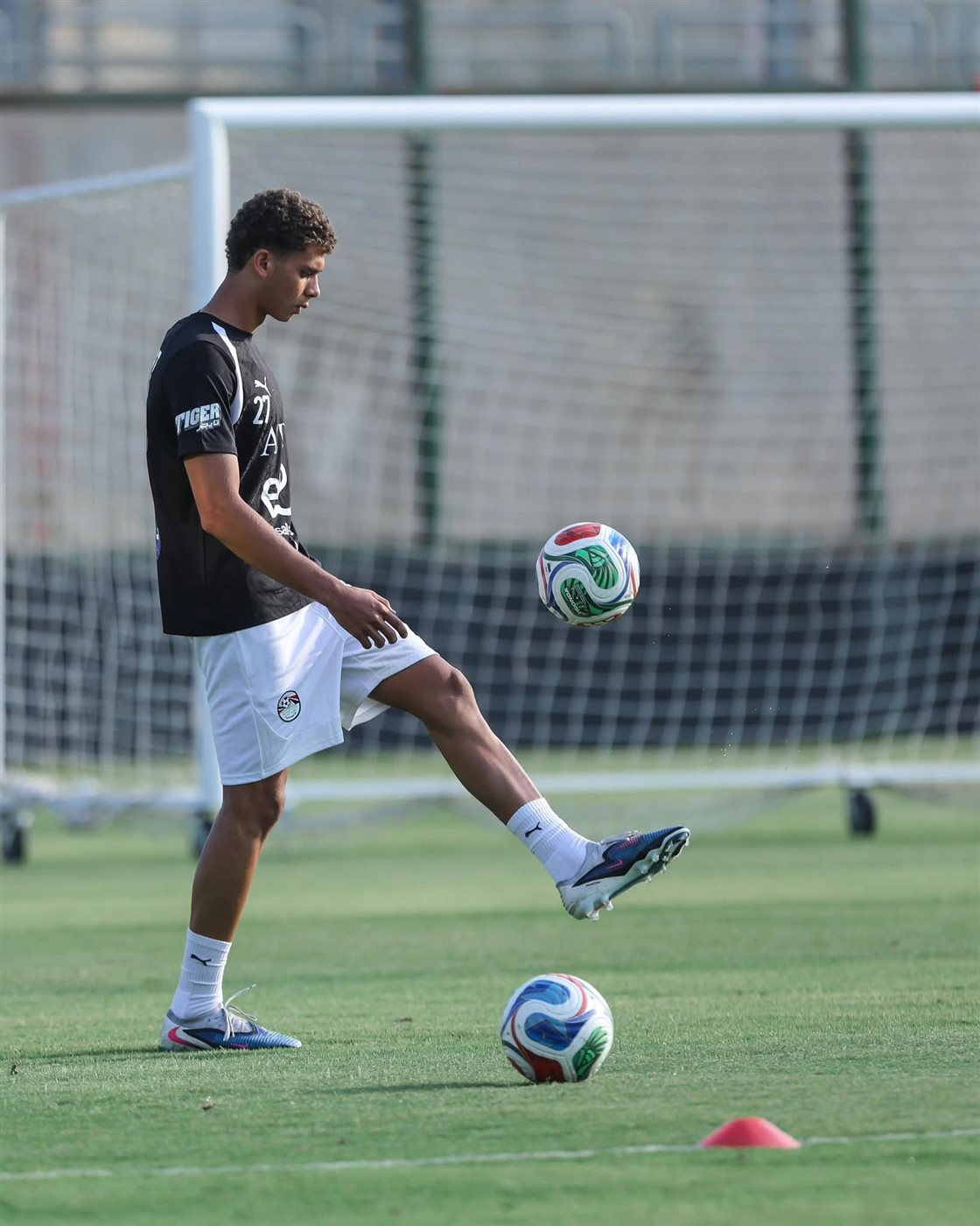 مرموش وحمزة عبد الكريم ينضمان لمعسكر منتخب مصر
